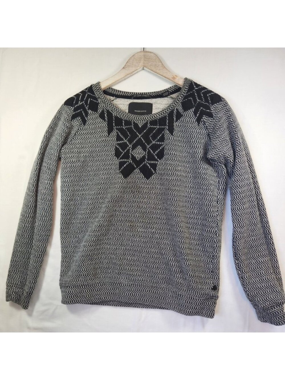 Maison Scotch Les Bons Vivants Chevron Applique Sweatshirt Black‎ White Top